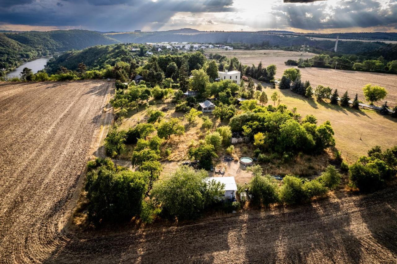 Tiny House - Chatka V Rezi U Prahy Husinec  Εξωτερικό φωτογραφία