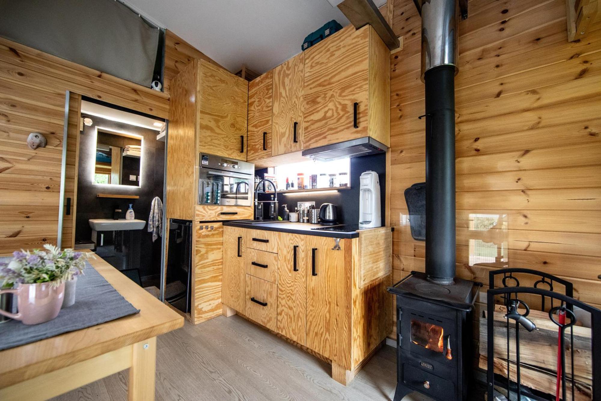 Tiny House - Chatka V Rezi U Prahy Husinec  Εξωτερικό φωτογραφία