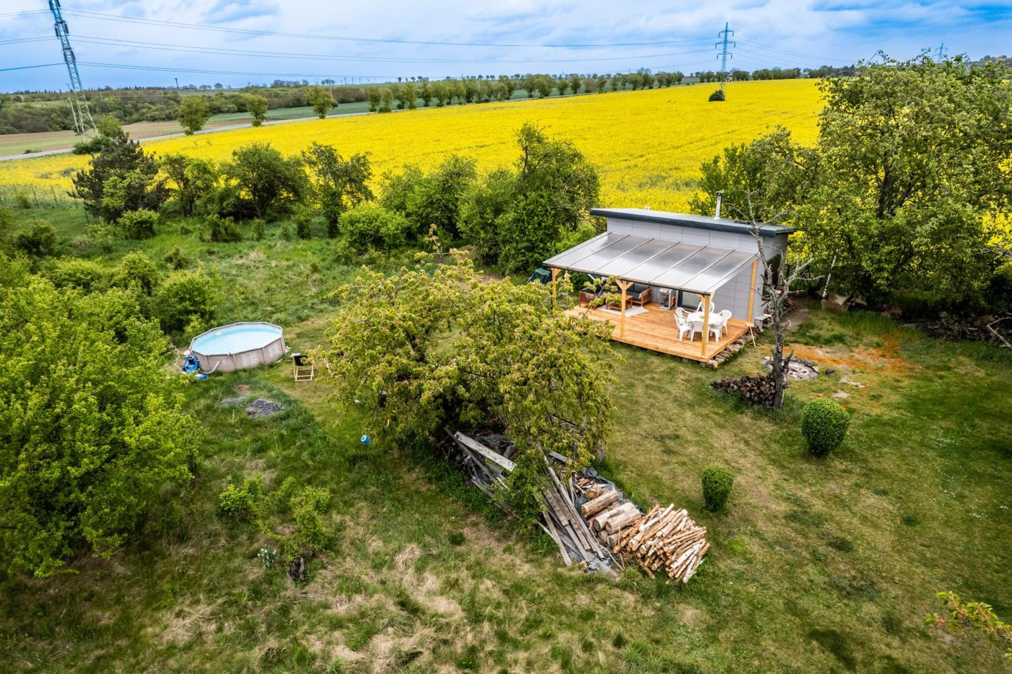 Tiny House - Chatka V Rezi U Prahy Husinec  Εξωτερικό φωτογραφία